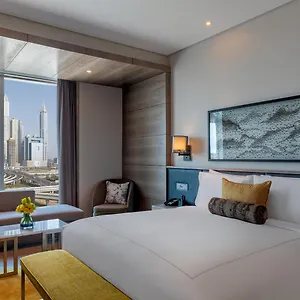 Taj Jumeirah Lakes Towers Отель