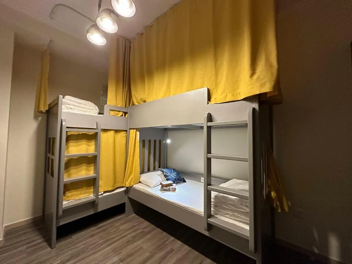 Route 66 Beach Hostel Дубай